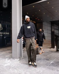 开云官方-马克西36分10助76人加时险胜火箭，恩比德32分三双杜兰特36分